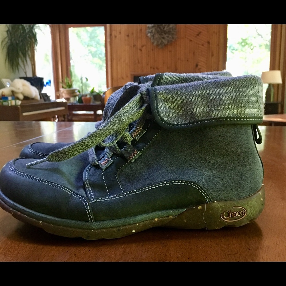 Chaco size 7 women’s shoe/boot
